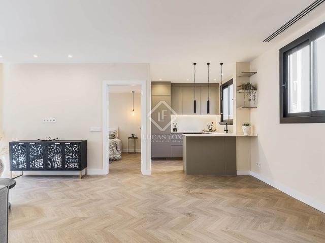 Piso de alto standing de 80 m2 en venta en Barcelona, España