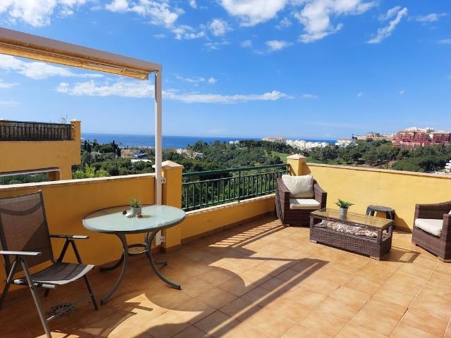 Piso de alto standing de 82 m2 en venta en Benalmádena, España