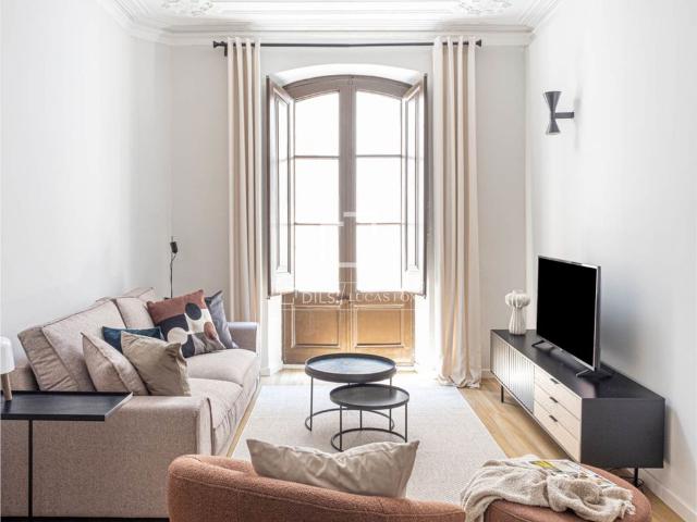 Piso de alto standing de 83 m2 en venta en Barcelona, Cataluña
