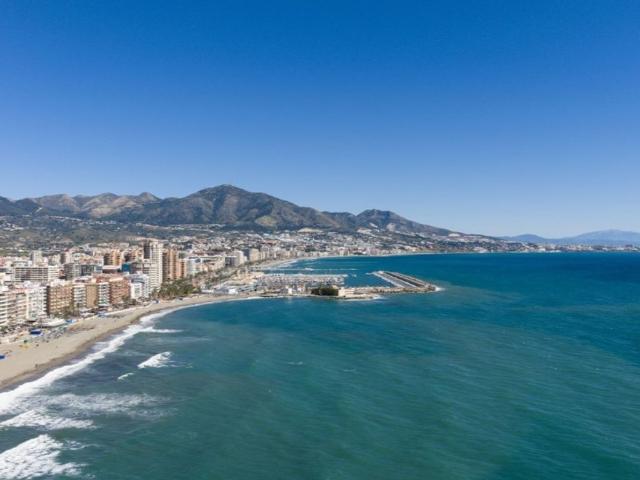 Piso de alto standing de 83 m2 en venta en Fuengirola, Andalucía
