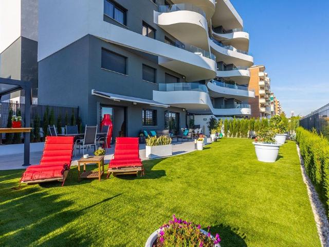 Piso de alto standing de 84 m2 en venta en Torrevieja, Comunidad Valenciana