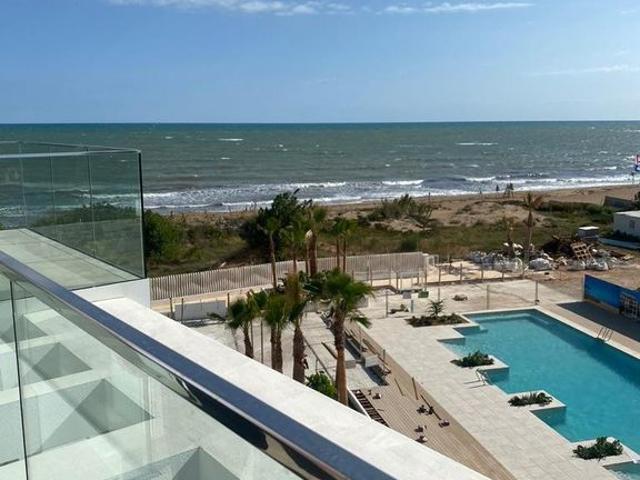 Atico de alto standing de 85 m2 en venta Denia, España