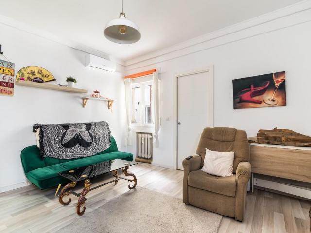 Piso de alto standing de 85 m2 en venta en Madrid, España