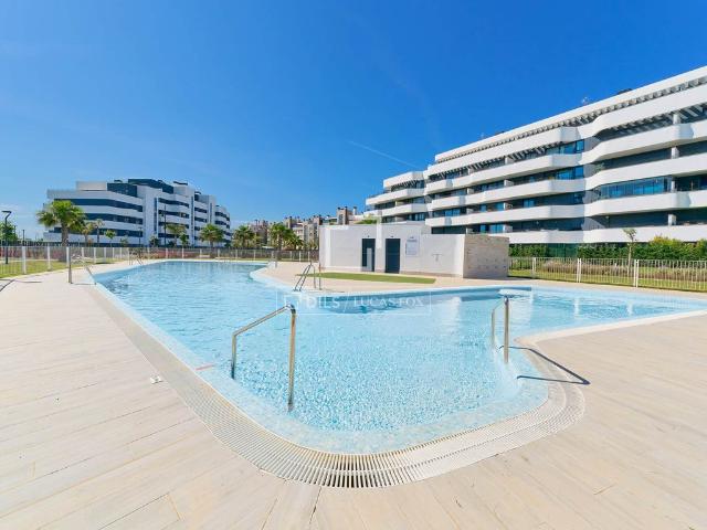 Piso de alto standing de 85 m2 en venta en Torremolinos, España
