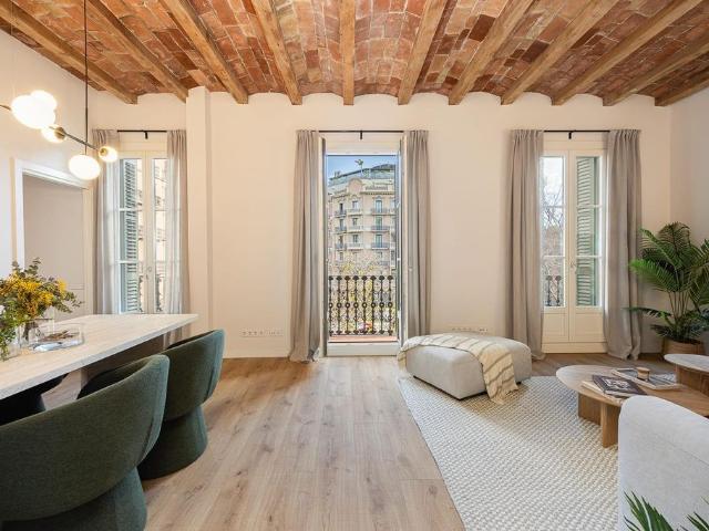 Piso de alto standing de 86 m2 en venta en Barcelona, España