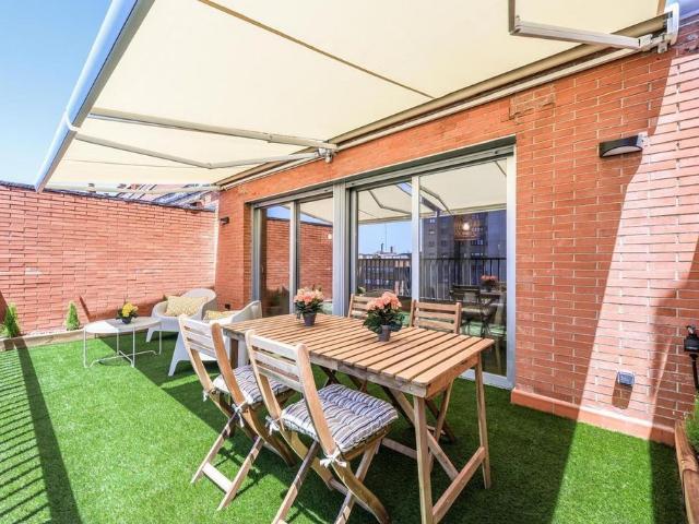 Piso de alto standing de 86 m2 en venta en Madrid, España