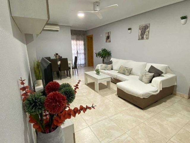 Piso de alto standing de 90 m2 en alquiler en Águilas, Murcia