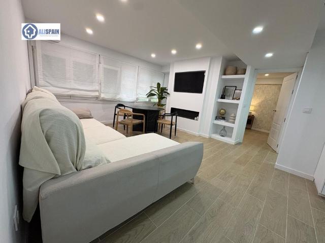 Piso de alto standing de 90 m2 en venta en Alicante, Comunidad Valenciana