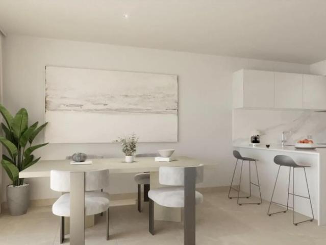 Piso de alto standing de 90 m2 en venta en Estepona, España
