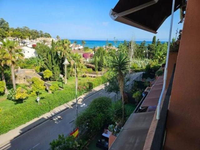 Piso de alto standing de 90 m2 en venta en Zona de Punta Plata, Estepona, Málaga, Andalucía
