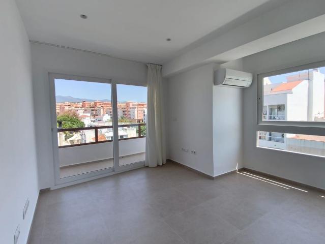 Piso de alto standing de 92 m2 en alquiler en Estepona, Andalucía