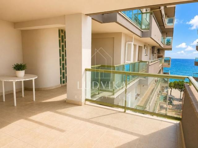 Piso de alto standing de 93 m2 en venta en Castillo de Aro, España