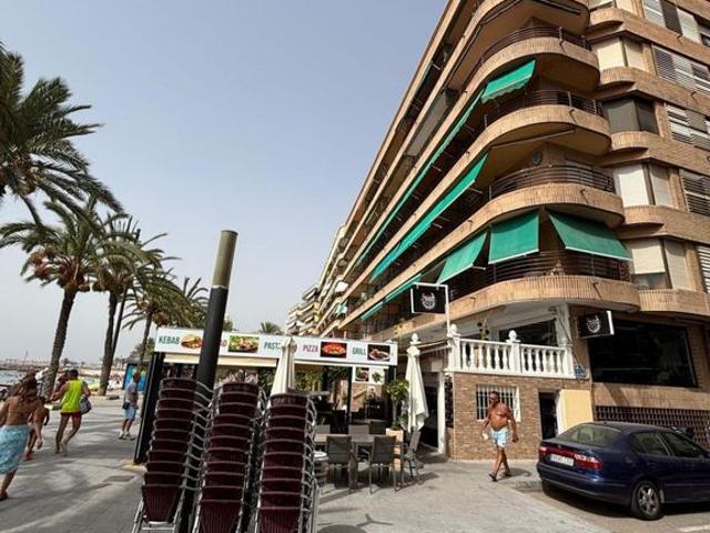 Piso de alto standing de 93 m2 en venta en Torrevieja, España