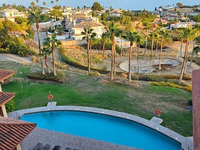 Piso de alto standing de 94 m2 en venta en Benalmádena, España