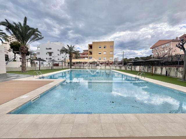 Piso de alto standing de 101 m2 en venta en Campello, España