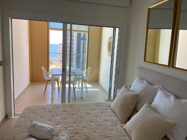 Piso de alto standing de 95 m2 en venta en Benidorm, España