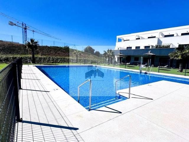 Piso de alto standing de 95 m2 en venta en Estepona, Andalucía