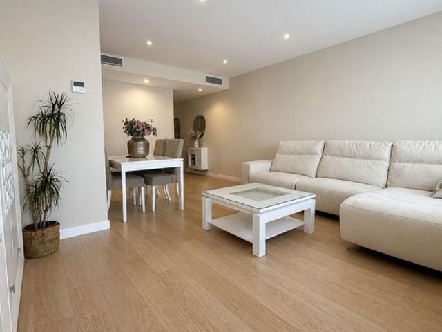 Piso de alto standing de 95 m2 en venta en Torremolinos, España