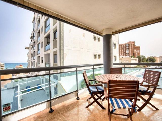 Piso de alto standing de 97 m2 en venta en Campello, España