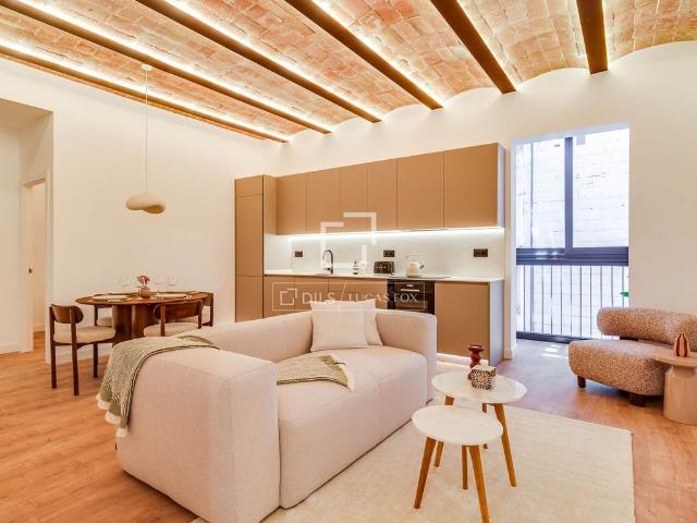 Piso de alto standing de 97 m2 en venta en Barcelona, Cataluña