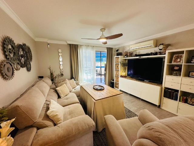 Piso de alto standing de 97 m2 en venta en Fuengirola, Andalucía
