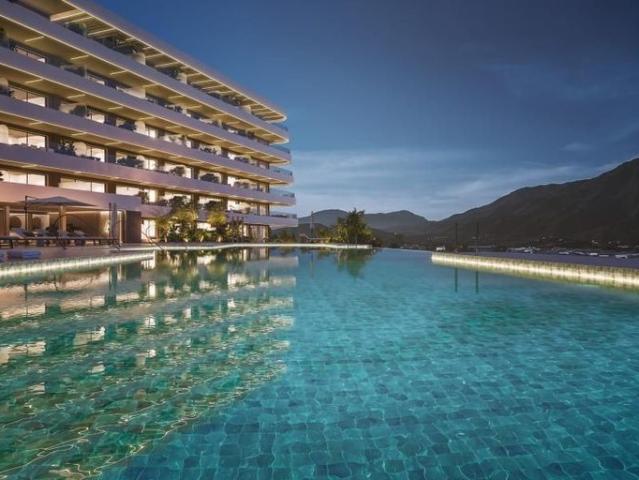 Piso de alto standing de 98 m2 en venta en Estepona, España
