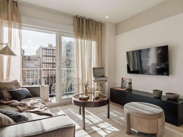 Piso de alto standing de 99 m2 en alquiler en Barcelona, Cataluña