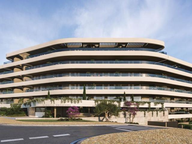 Piso de alto standing de 99 m2 en venta en Estepona, Andalucía