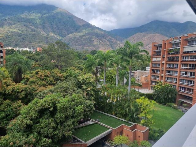 Piso de alto standing en alquiler en Nueva Caracas, Venezuela