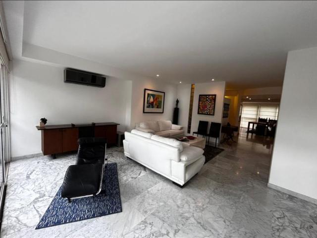 Piso de alto standing en alquiler en Nueva Caracas, Venezuela