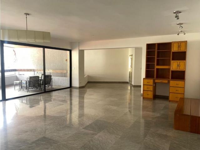 Piso de alto standing en alquiler en Nueva Caracas, Venezuela