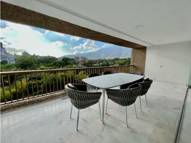 Piso de alto standing en alquiler en Nueva Caracas, Distrito Capital