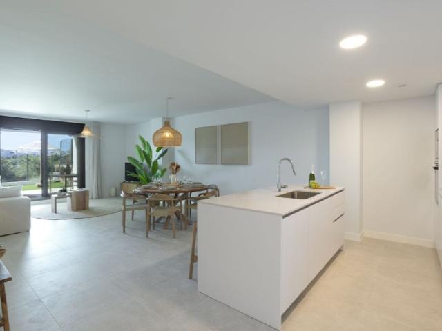 Piso de alto standing en venta en Bahia Dorada, Estepona, Andalucía