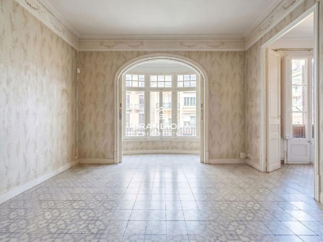 Piso de alto standing en venta en Barcelona, España