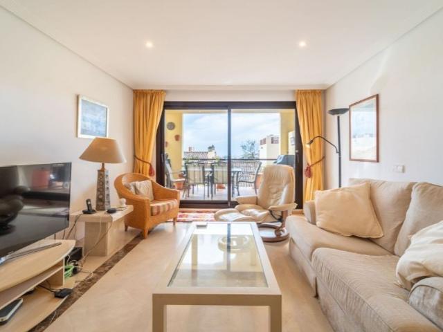 Piso de alto standing en venta en Benahavís, España
