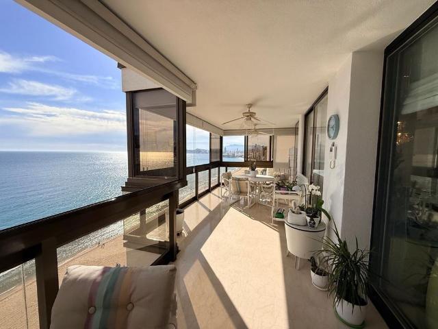 Piso de alto standing en venta en Benidorm, España