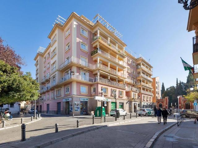 Piso de alto standing en venta en Granada, España