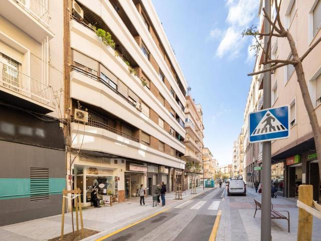 Piso de alto standing en venta en Granada, España