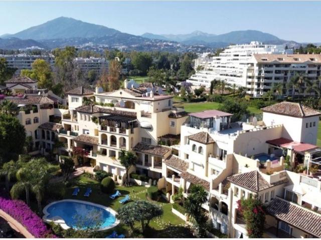 Piso de alto standing en venta en Guadalmina Alta, Marbella, Andalucía