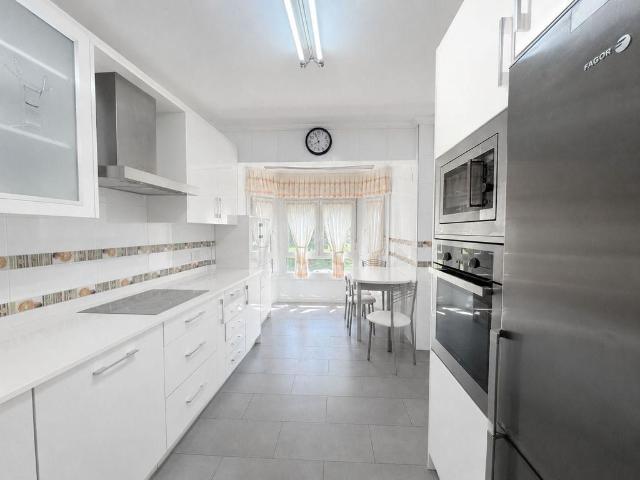 Piso de alto standing en venta en Guecho, España