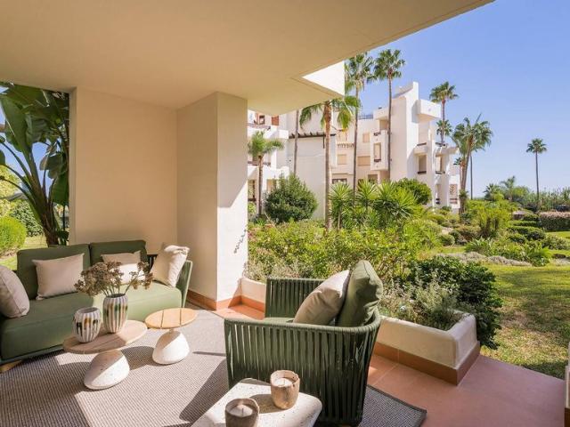 Piso de alto standing en venta en Estepona, Andalucía