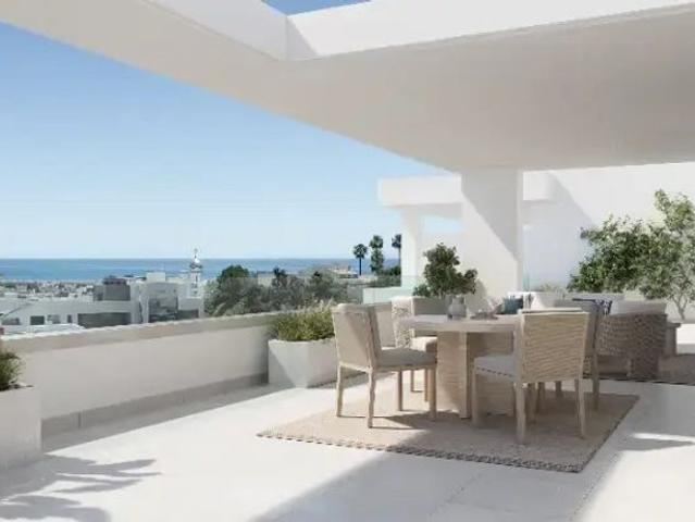 Piso de alto standing en venta en Estepona, Andalucía