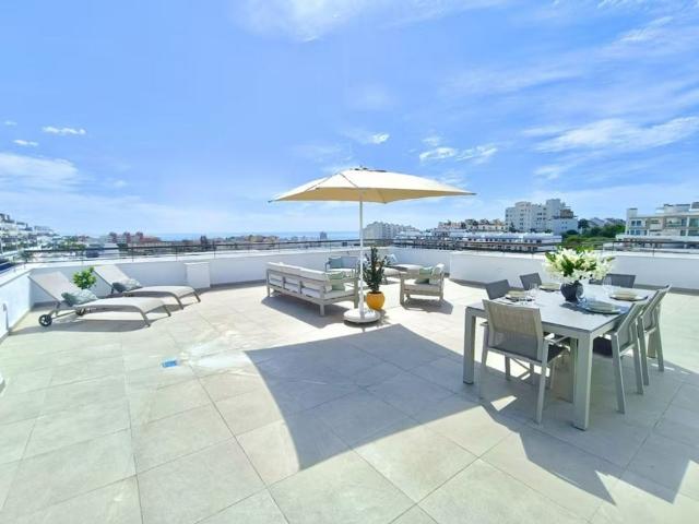 Piso de alto standing en venta en Estepona, Andalucía