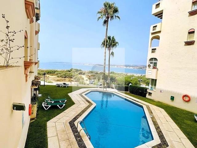 Piso de alto standing en venta en Estepona, España