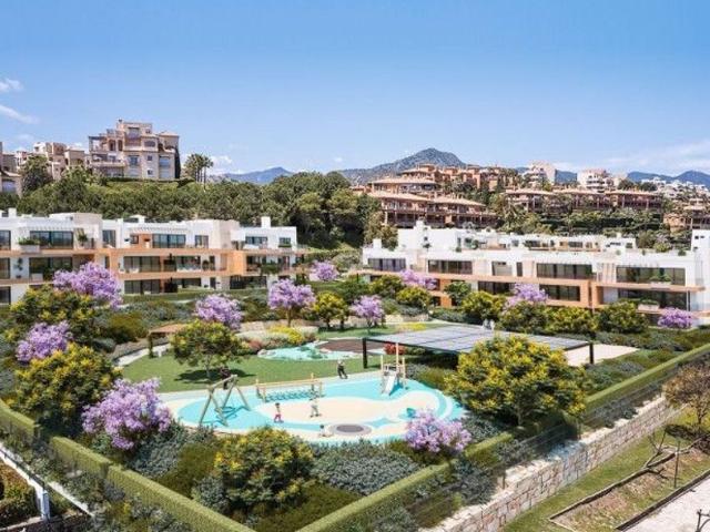 Piso de alto standing en venta en Estepona, España