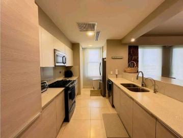 Piso de alto standing en venta en Farallón, Panamá 130773 LuxuryEstate. Com