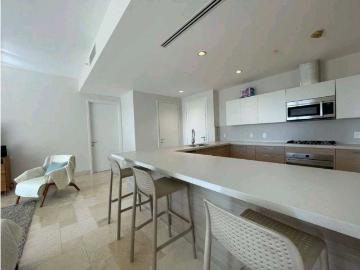 Piso de alto standing en venta en Farallón, Panamá 130773 LuxuryEstate. Com