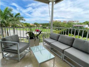 Piso de alto standing en venta en Farallón, Provincia de Coclé 130773 LuxuryEstate. Com