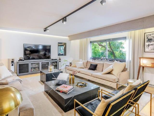 Piso de alto standing en venta en Madrid, España