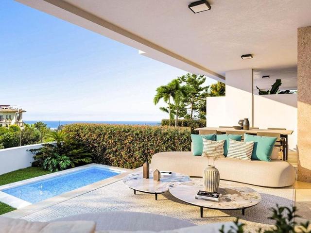 Piso de alto standing en venta en Estepona, España
